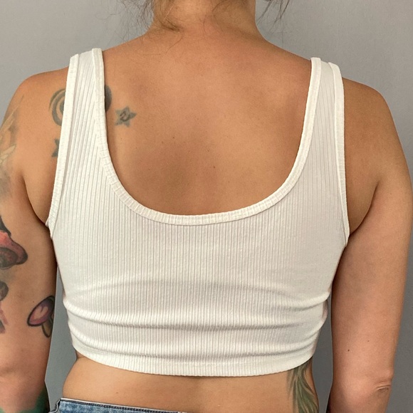 White Ribbed Button-Up Crop Top - Picture 2 of 5